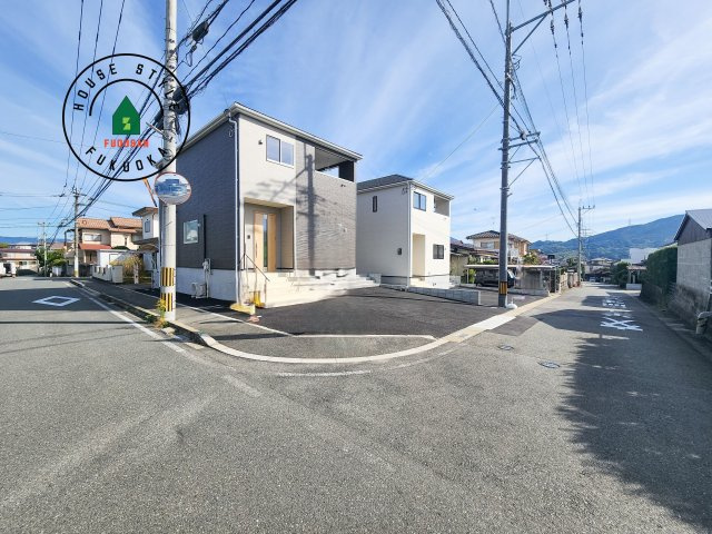 太宰府市高雄6丁目第3-2棟（1号棟）の前面道路含む現地写真|見学の時間などお気軽にお問い合わせ下さい。