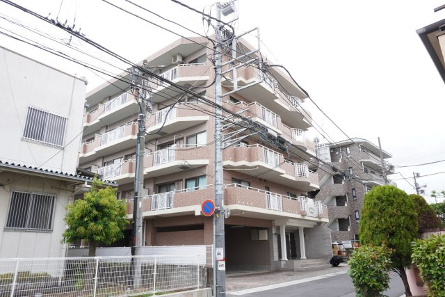 ベルドゥムール草加新田の外観