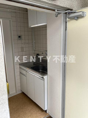 【キッチン】 | 凾嶺ビル | コンパクトなキッチンで掃除もラクラク