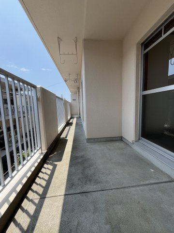 ハイツ松江のバルコニー