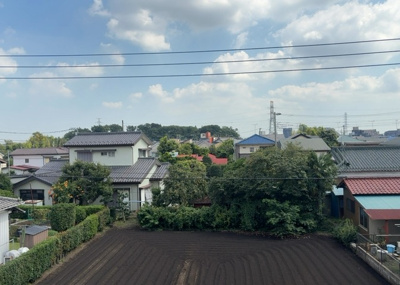 【展望】 | ライオンズマンション古淵第２ | 眺望の良さを楽しめるダイニングキッチンで家族団らんの時間を過ごしてはいかがでしょうか。バルコニーから見える景色を家族で眺める時間は、時間が経つのを忘れてしまいそうですね。是非、現地を見に行きましょう！
