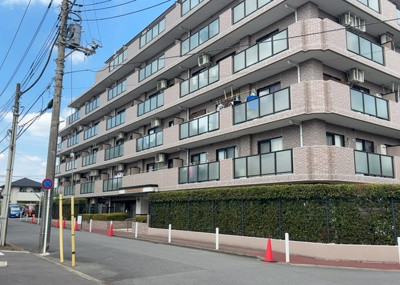 【外観】 | ライオンズマンション古淵第２ | マンションの外観は非常に重要なポイントです！外観の善し悪しは資産価値に大きな影響を与えます。外観のいいマンションを購入することで、高値で売却がしやすく、買い手が見つかりやすいというメリットがあります。