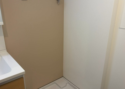 【ランドリースペース】 | ライオンズマンション古淵第２ | ランドリースペースも気になります。洗濯機置場があり「洗う、干す、取り込む、アイロンがけ、たたむ」など、洗濯に関する家事をするための空間です。広さや収納など付帯設備も含めて、詳細は現地でご確認ください。