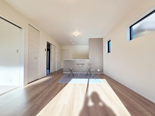 【居間・リビング】 | 知多市つつじが丘3丁目　2号棟