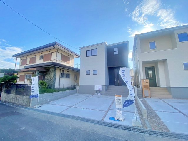 【前面道路含む現地写真】 | 知多市つつじが丘3丁目　2号棟