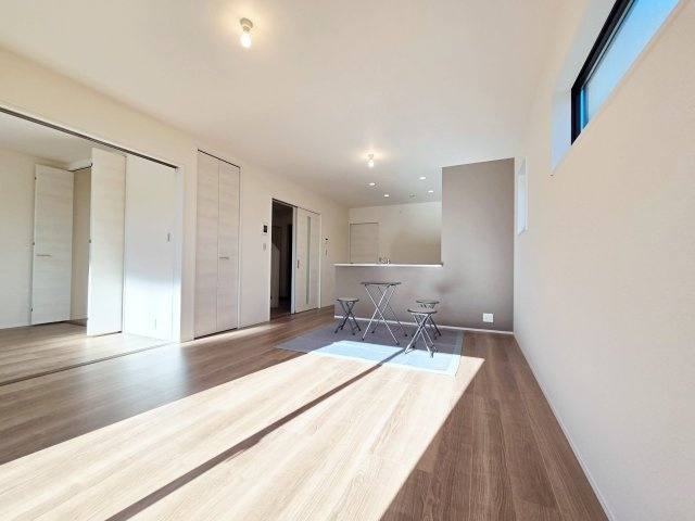 【居間・リビング】 | 知多市つつじが丘3丁目　2号棟