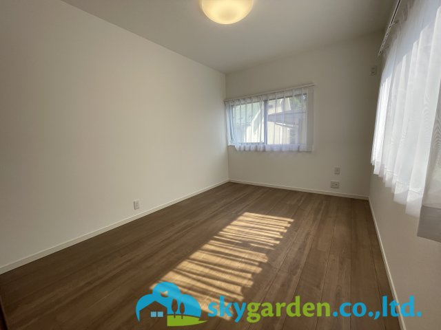 鎌倉市稲村ガ崎2丁目　中古戸建の洋室|ゆったりした洋室です