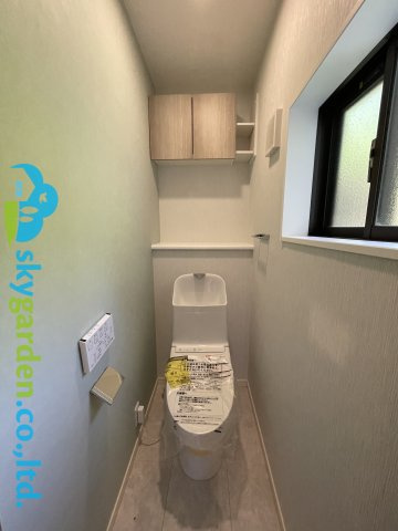 鎌倉市稲村ガ崎2丁目　中古戸建のトイレ|清潔感のあるトイレです