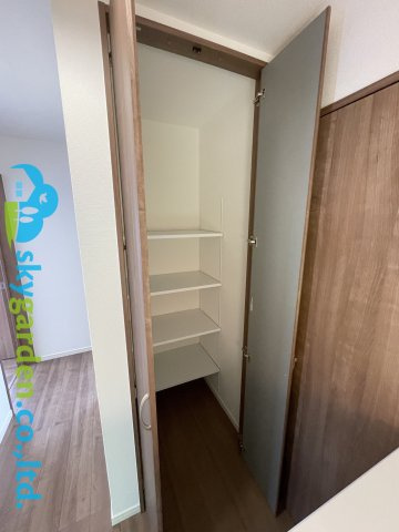 鎌倉市稲村ガ崎2丁目　中古戸建の収納|大きなスペースがあり、収納には困りません