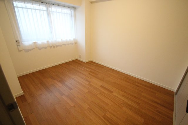 二子多摩川パークホームズの洋室