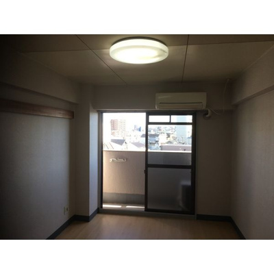 【洋室】 | エメモア春岡