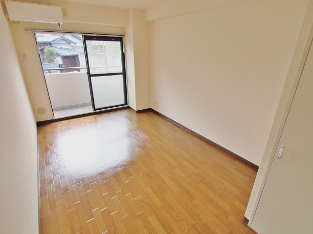 グランドール宮の町の居間・リビング