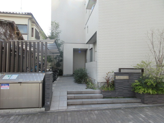 Ehepaar（エーエパール）の周辺