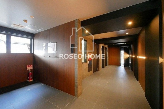 フォルナート扇町のロビー