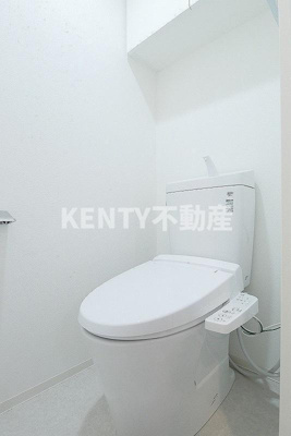 【トイレ】 | ＰＲＥＭＩＵＭ　ＣＵＢＥ　武蔵新田 | 落ち着いた色調のトイレです