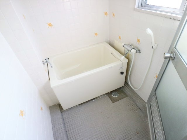 瀬高ビルの浴室|他号室(301号室)のものになります。