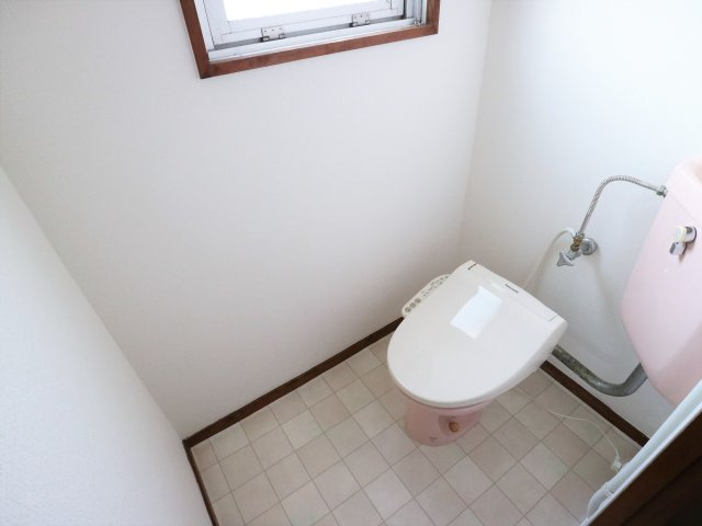 瀬高ビルのトイレ|他号室(301号室)のものになります。