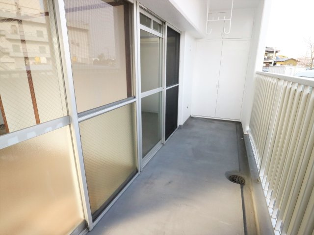 瀬高ビルのバルコニー