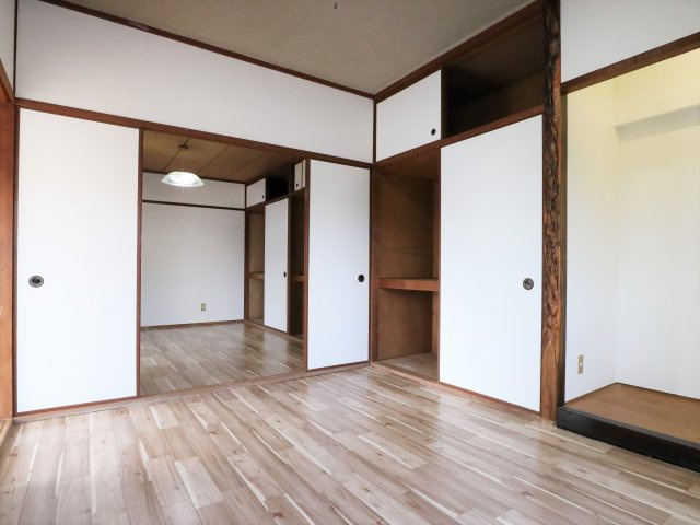 瀬高ビルの居間・リビング