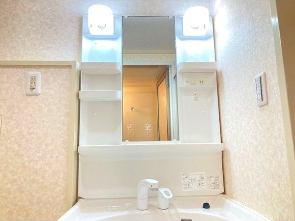リブラン新北野の独立洗面台
