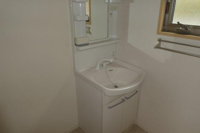 サン・ソニアＡの独立洗面台|シャンプードレッサー