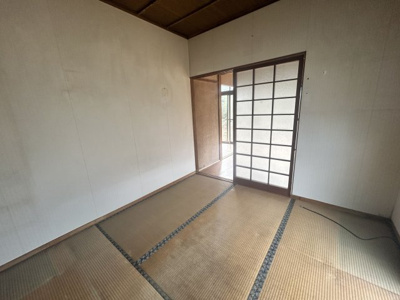 【和室】 | 橘売家 | 奥の洋室に続く和室です！