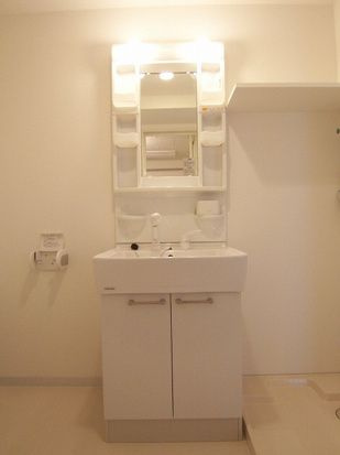 ジェノヴィア亀戸グリーンウォールの独立洗面台