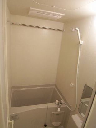 ジェノヴィア亀戸グリーンウォールの浴室