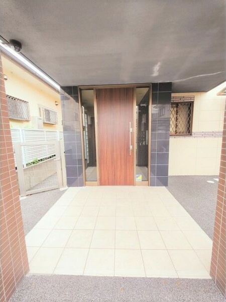 スターロード沼北のエントランス