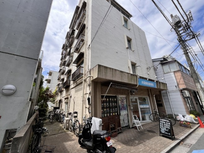 紅梅マンションの外観