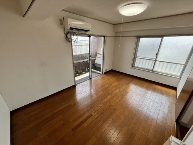 紅梅マンションの居間・リビング