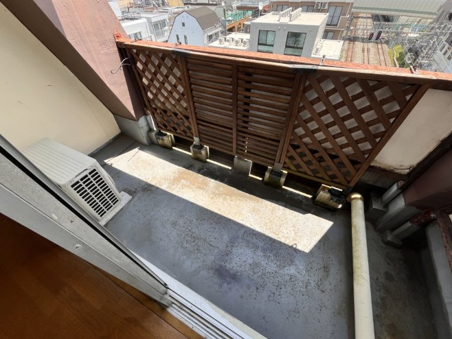 紅梅マンションのバルコニー