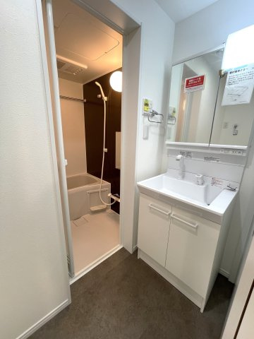 Solare Ⅱの洗面所|独立洗面台です