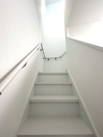 Solare Ⅱのその他|室内階段です