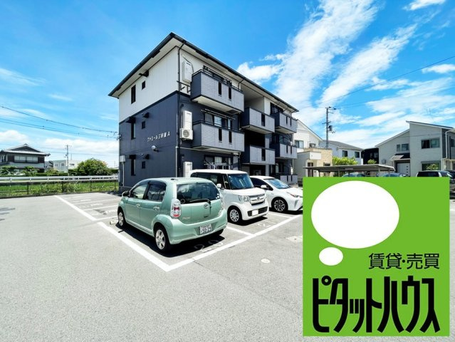 ファミール三軒屋　Ａ棟