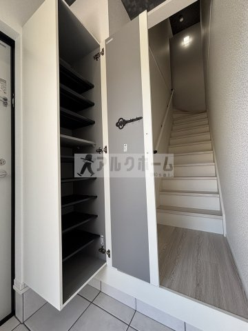 あんしん+vieM玉手町13-1016の玄関