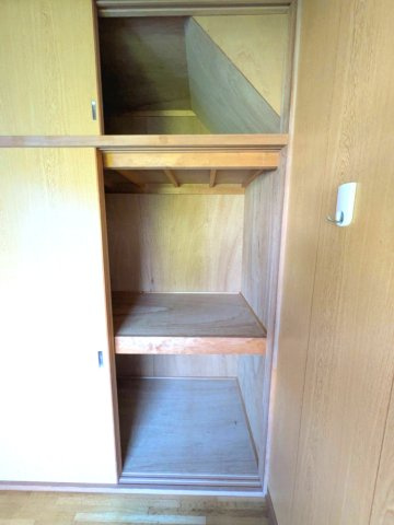 宝梅　中川邸の収納|こまごまとしたものを収納できそうですね