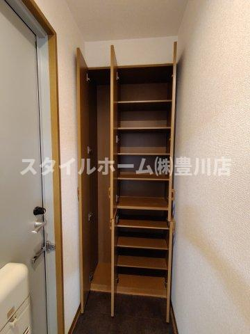 ヴィラ・ロワイヤル　弐番館の収納
