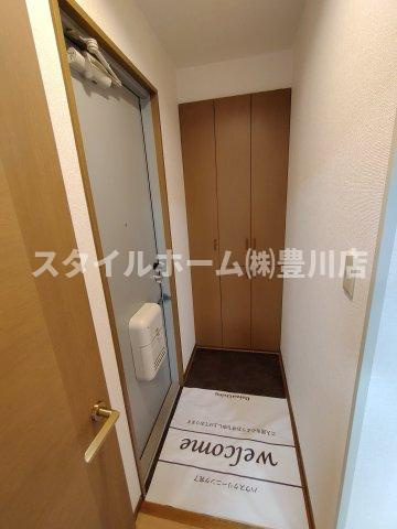 ヴィラ・ロワイヤル　弐番館の玄関