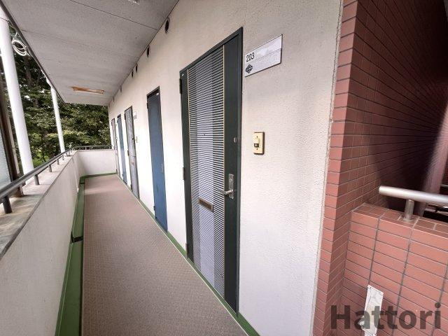 グリーンハウス緑地の玄関