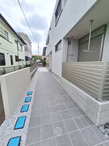コモド湘南のエントランス