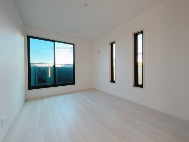 熊谷市箱田7丁目　新築一戸建て　全３棟の洋室