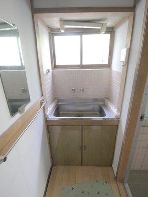 【洗面所】 | 山科区御陵牛尾町　中古戸建