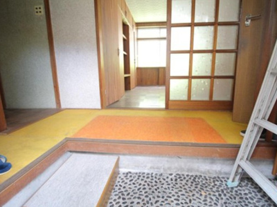 【玄関】 | 山科区御陵牛尾町　中古戸建