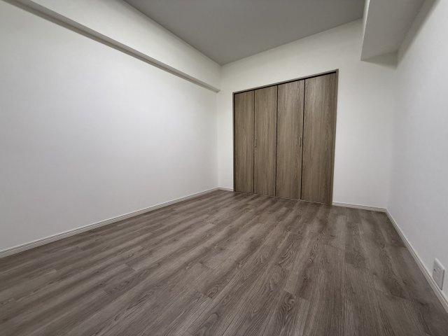 ハイラーク明石の洋室