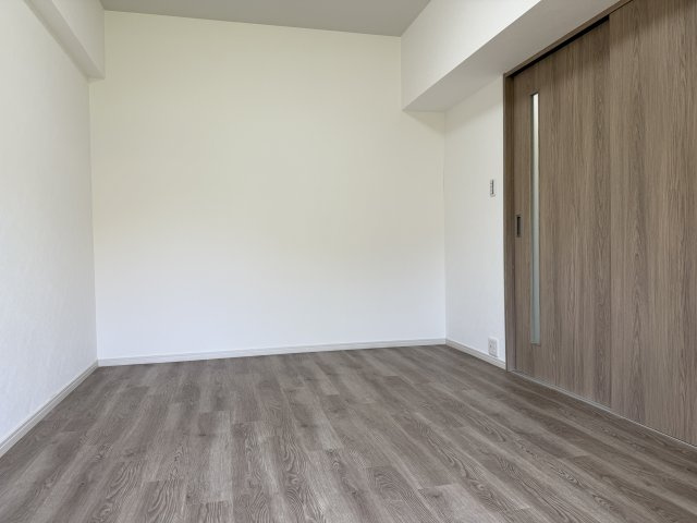 ハイラーク明石の洋室