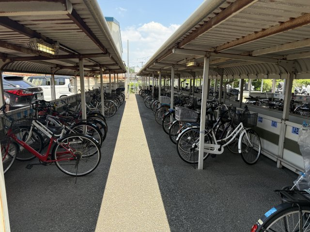 ハイラーク明石の駐車場