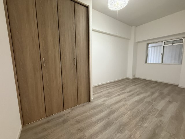 ハイラーク明石の洋室