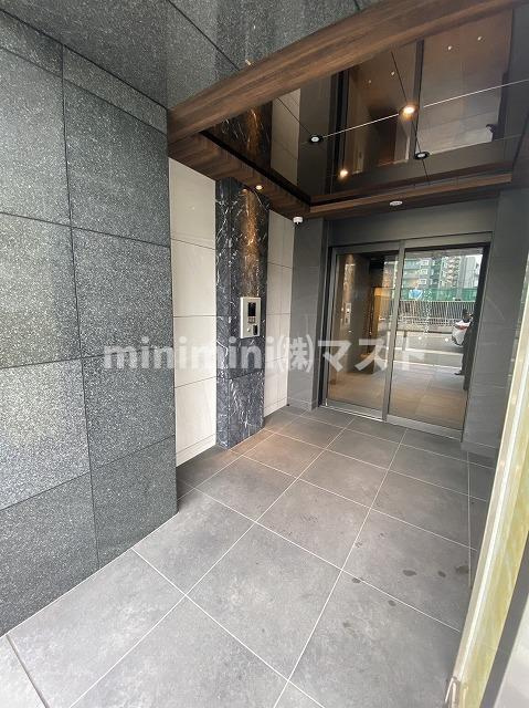 エステムコート北堀江Ⅱのエントランス