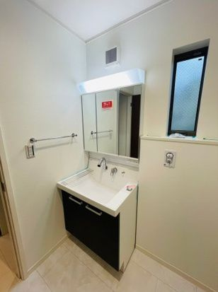 ルミエールタカハシの独立洗面台